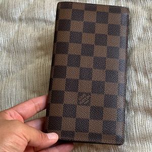 Louis Vuitton Damier ebene leather